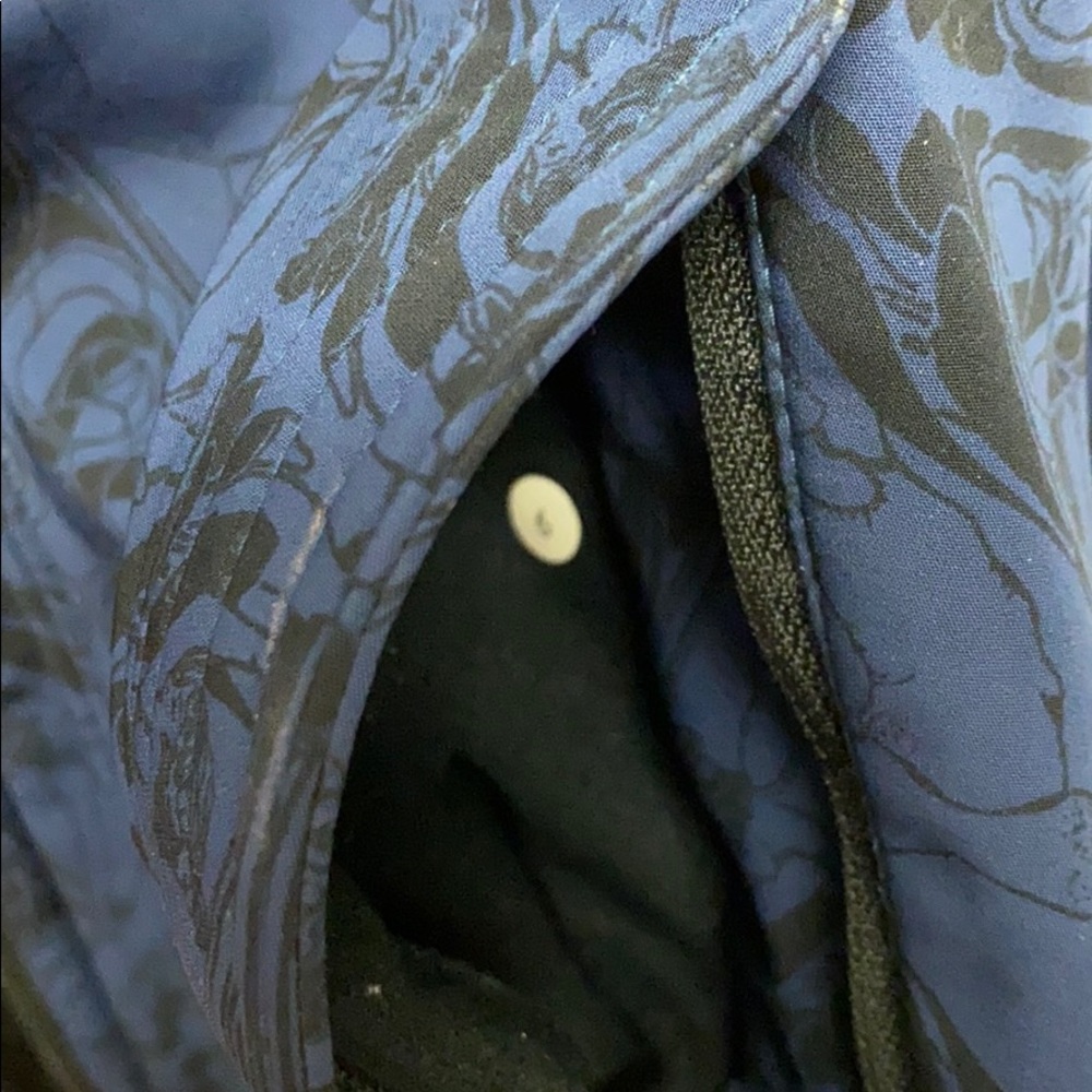 Lululemon Flowered Navy Patterned Jacket - image 5